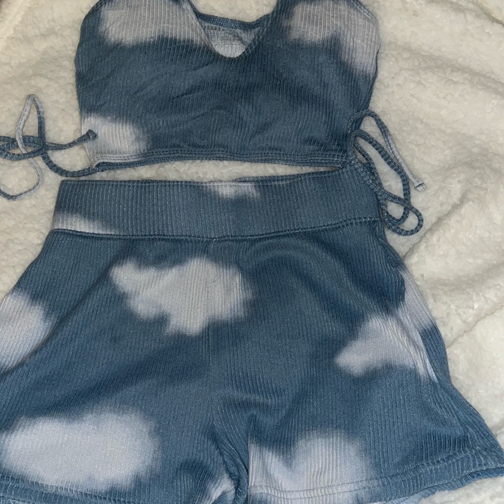 Gilly Hicks Blue and White Tie-Dye Pajama Set